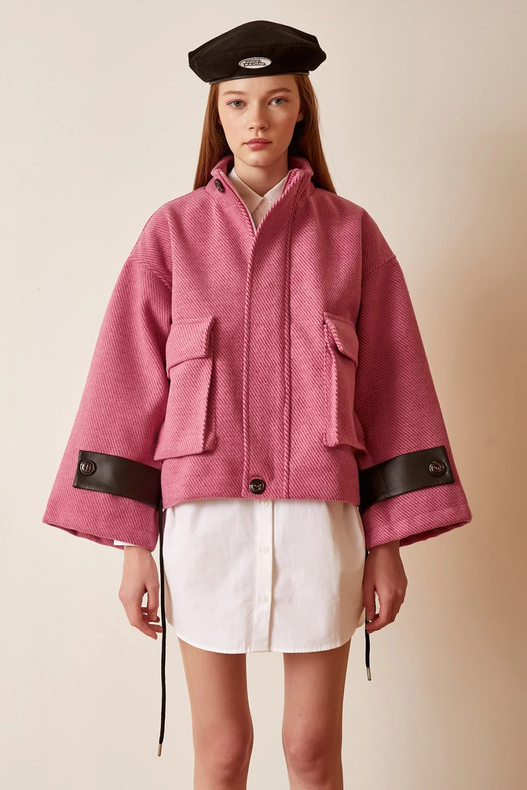 Handy Crop Jacke mit detaillierten Schnüren in Rosa