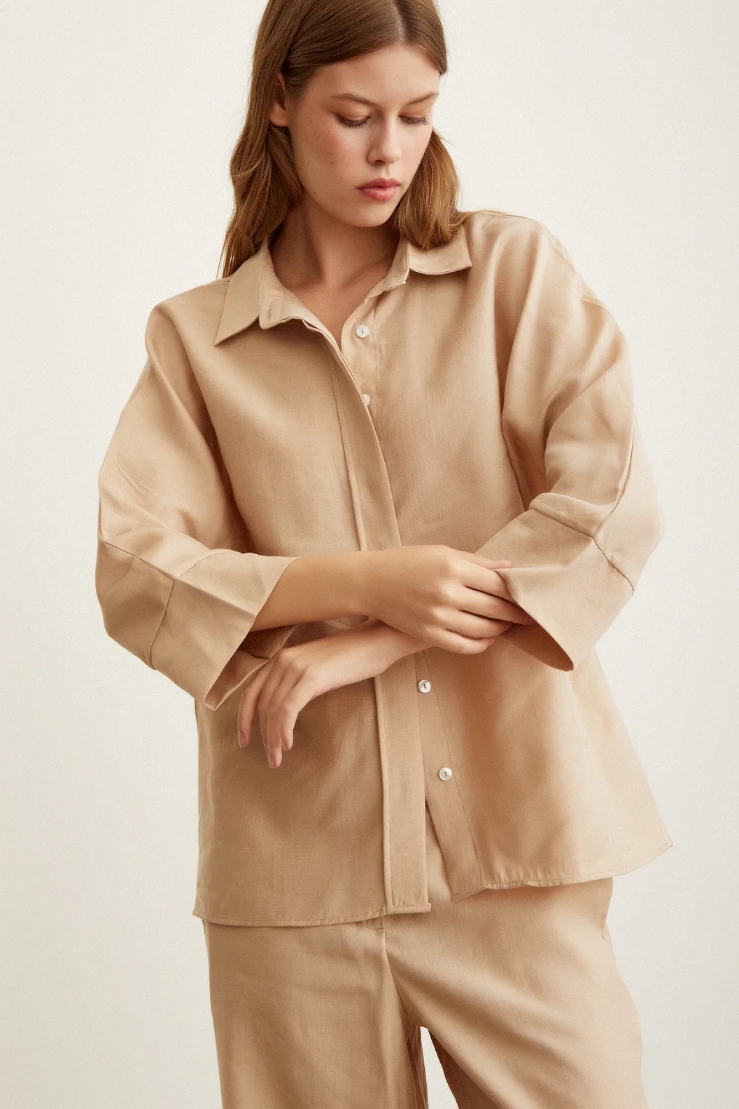 Bat Sleeve Linen Shirt Beige