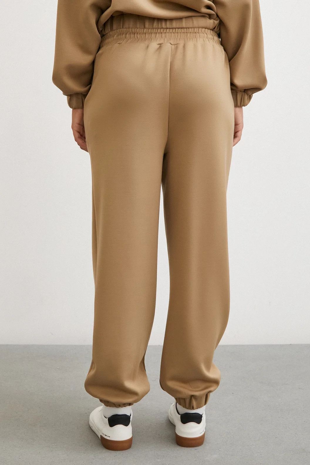 Elastic Waist Sweatpants Camel