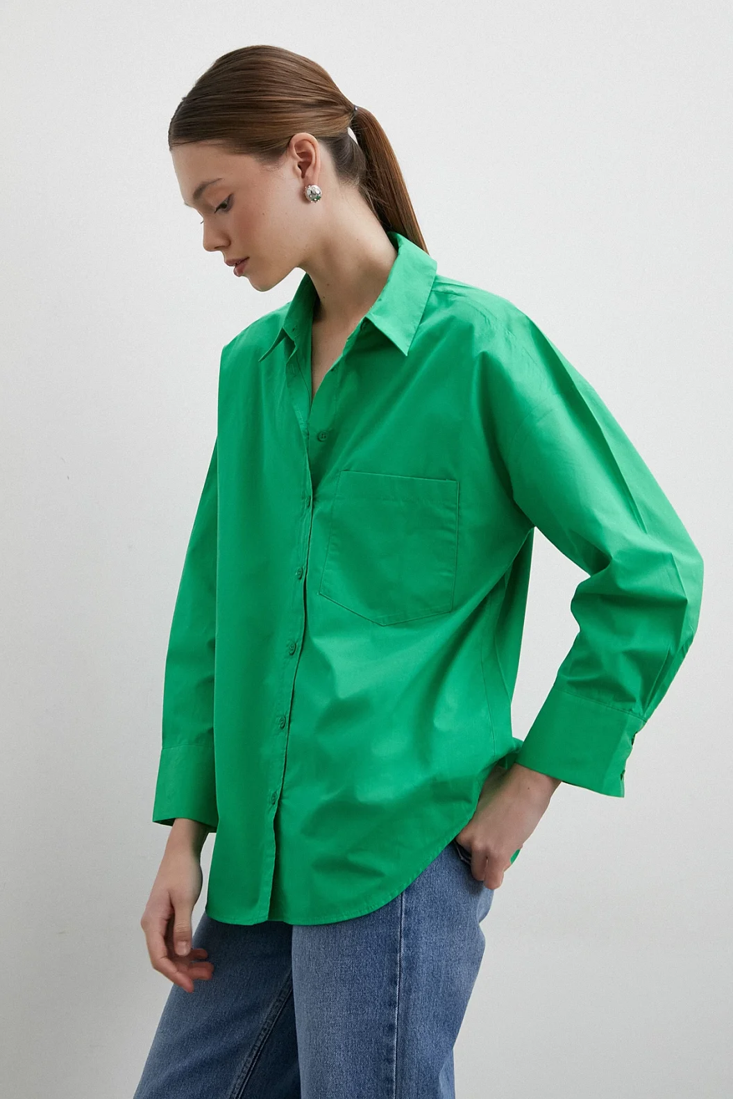 Übergroßes Baumwollhemd in Grün