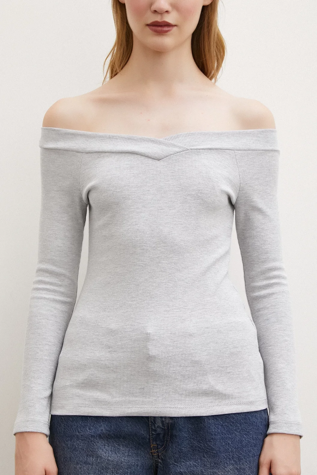 قميص رقبة القارب رمادي