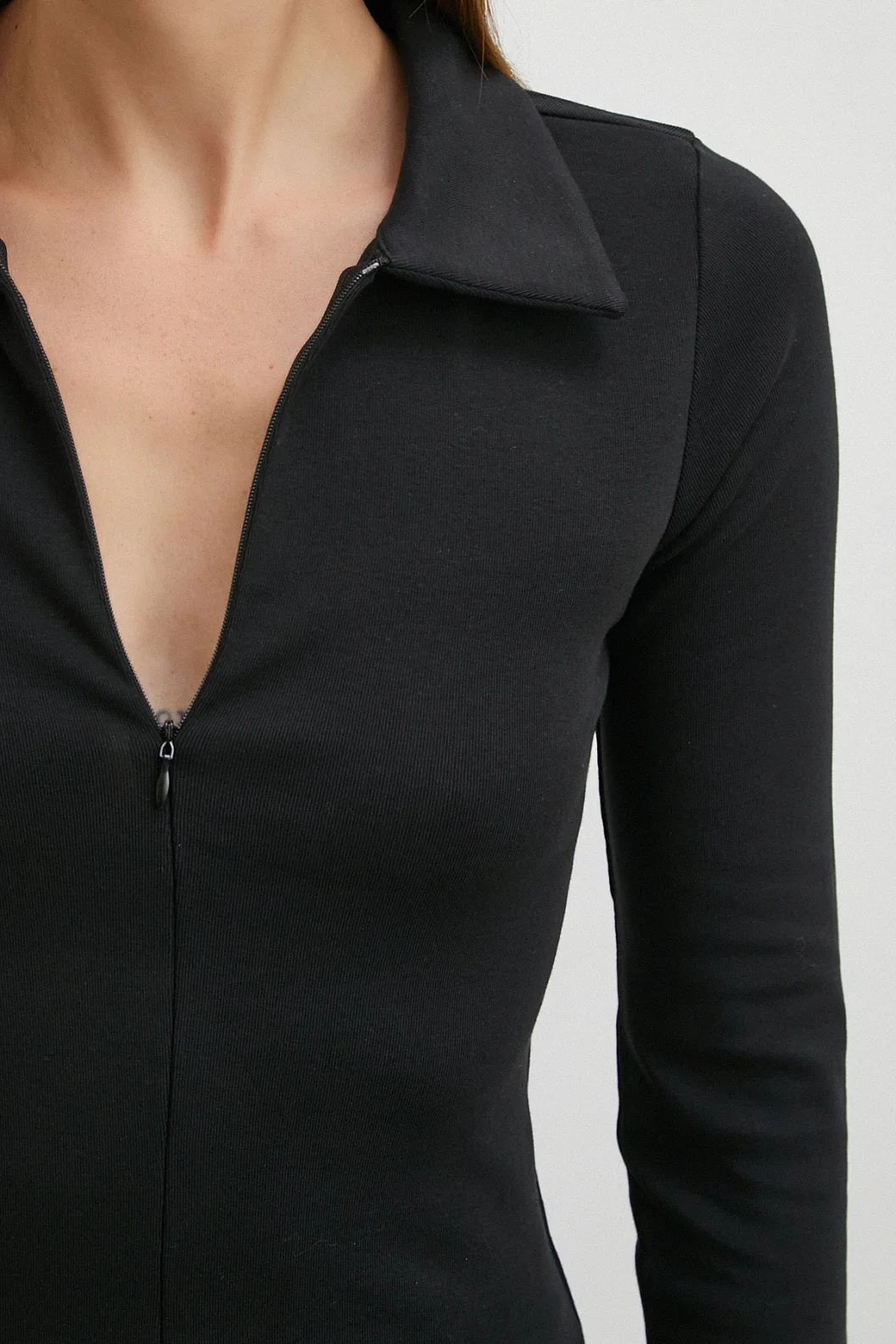 Yakalı Çift Fermuarlı Bluz Siyah