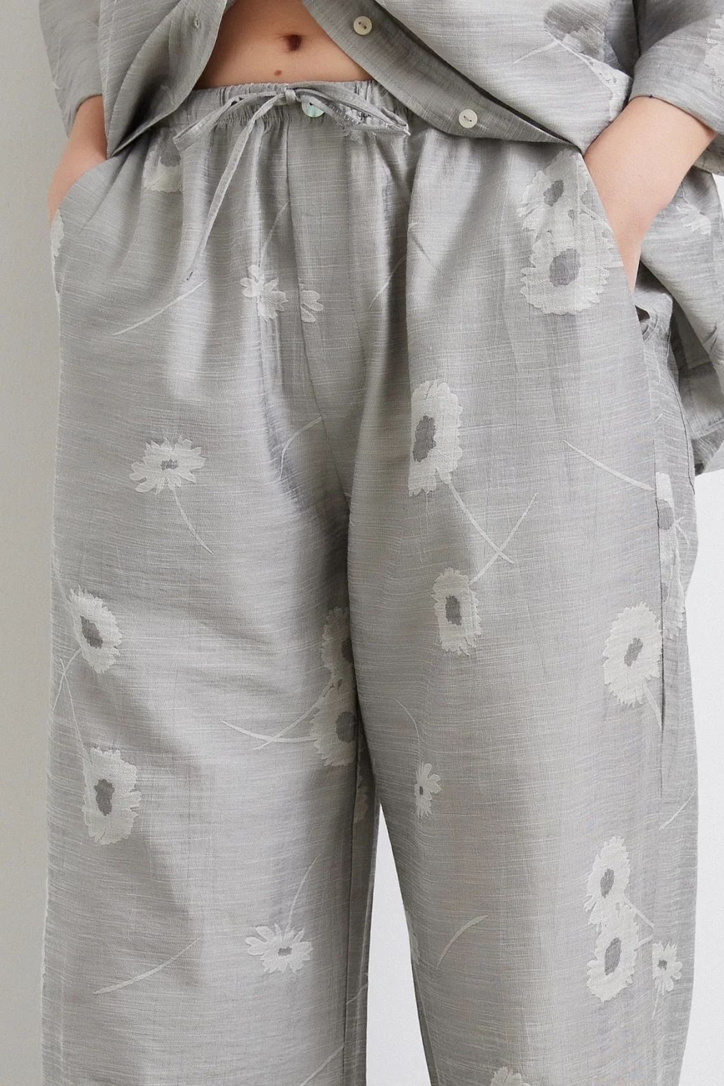 Arka Cepli Salaş Pantolon Gri