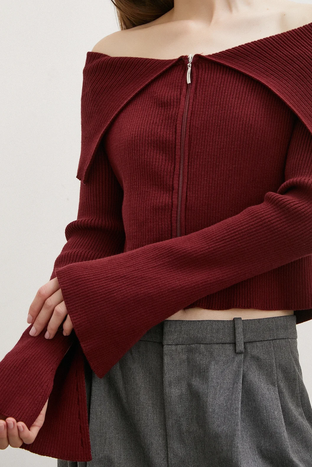 قلنسوة بياقة منديل بسحاب