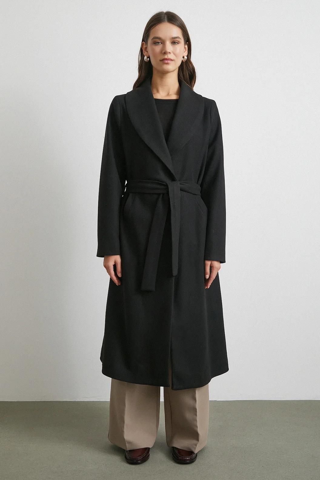 Kuşaklı Kaşe Kaban Siyah