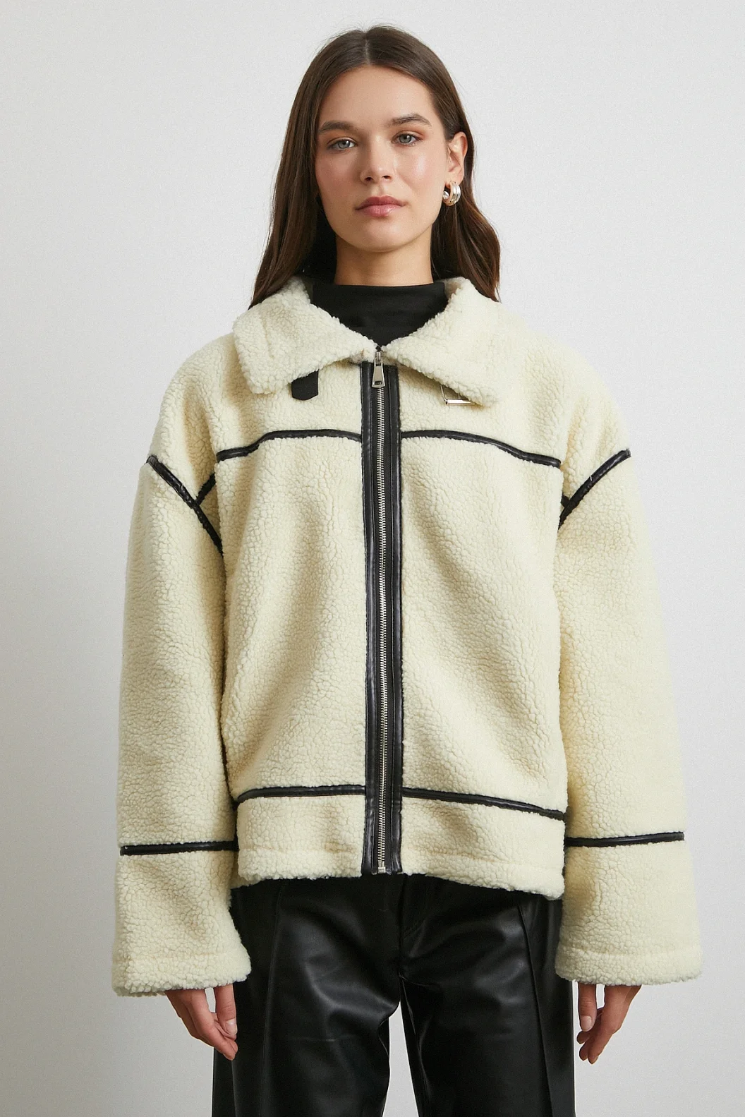 Ters Detay Lamine Biker Ceket Krem