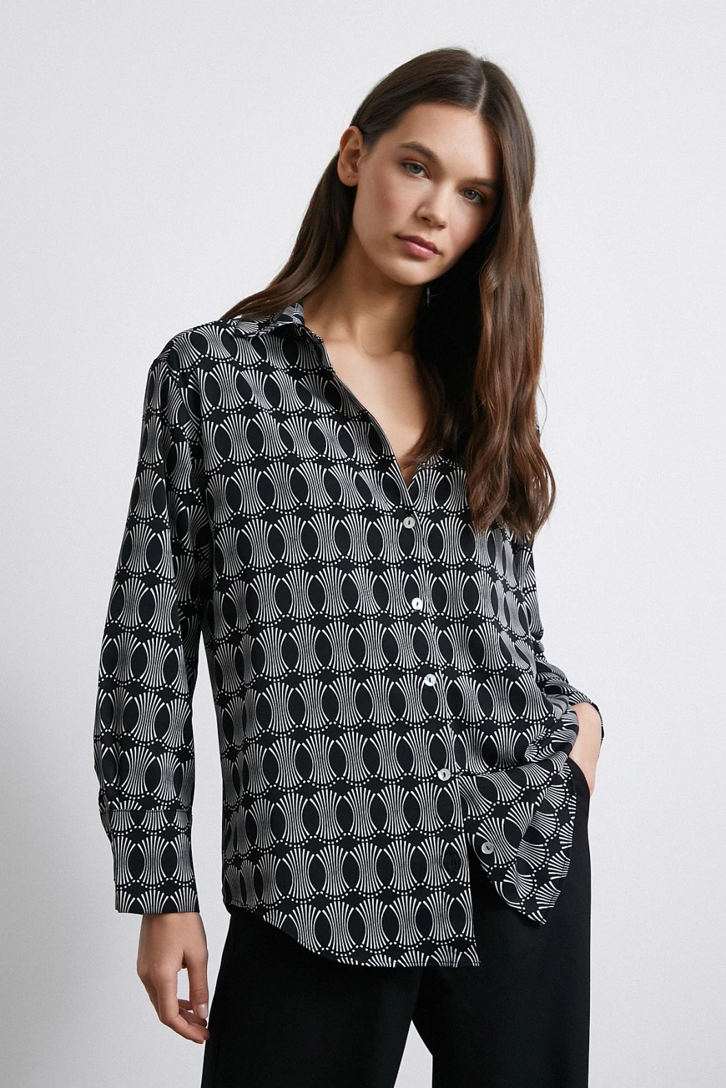 Geometric Patterned Shirt Black