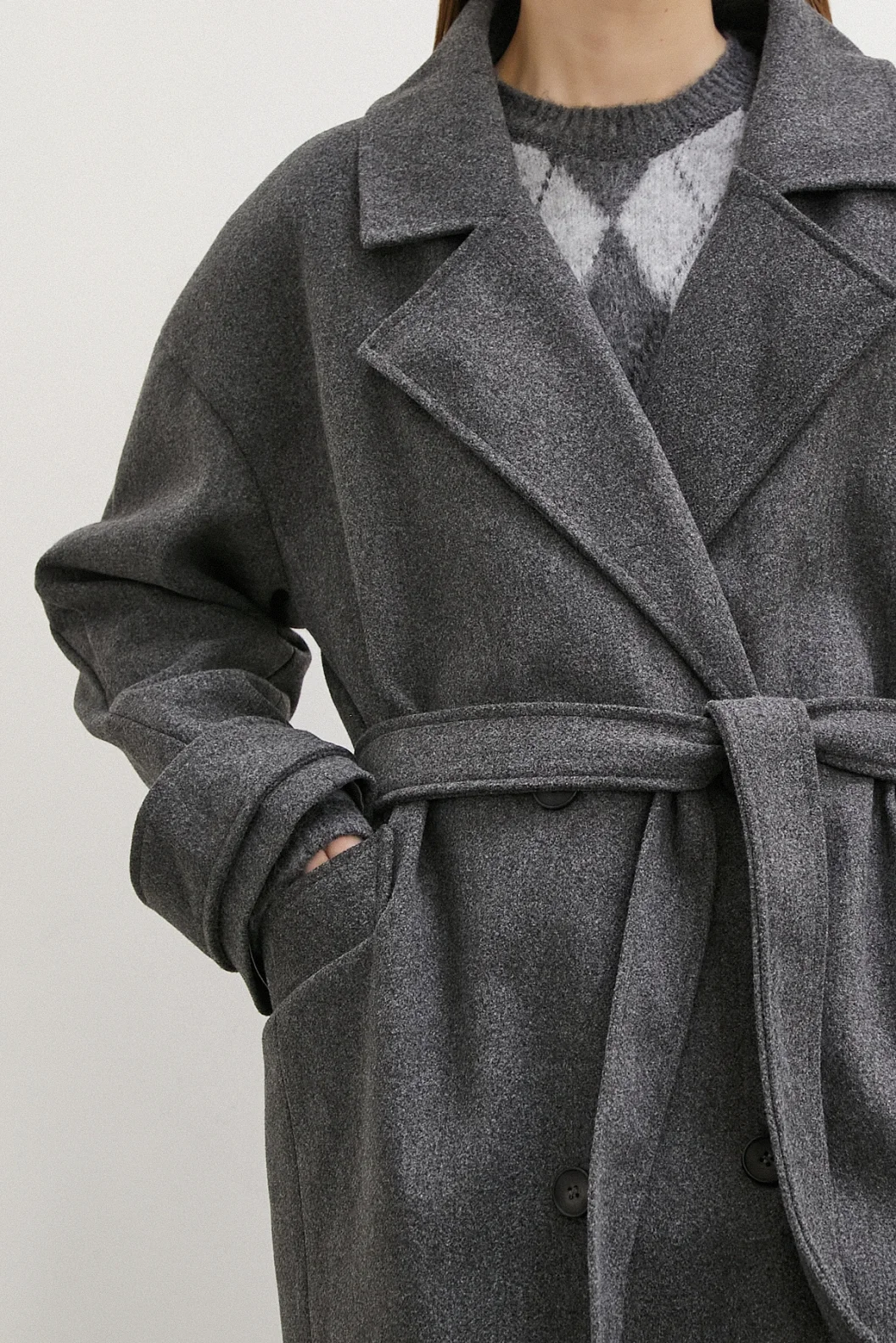 Coat with Collar Detail and Belt in Antiracite Color