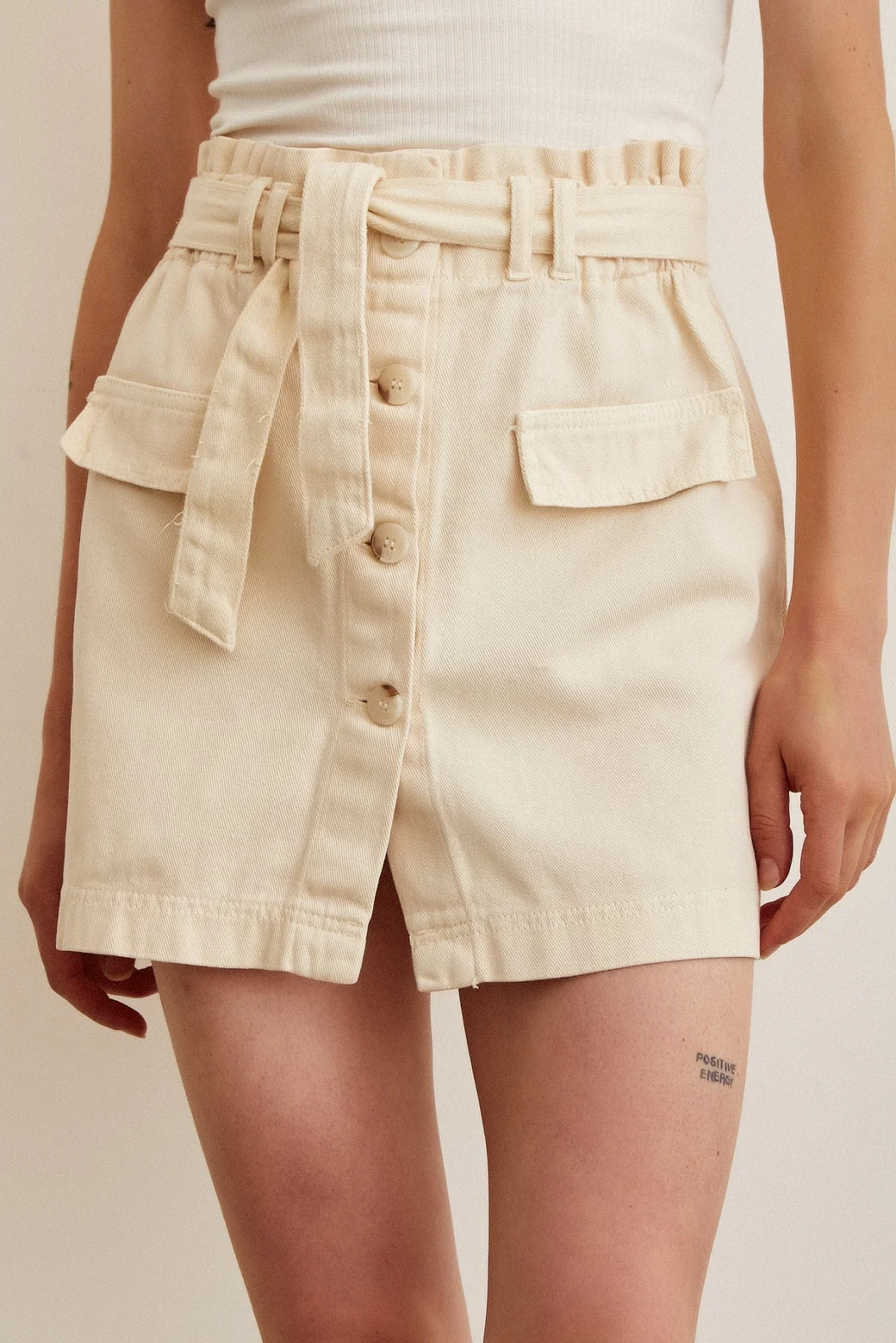 Wadenlanger Faltenrock in Beige