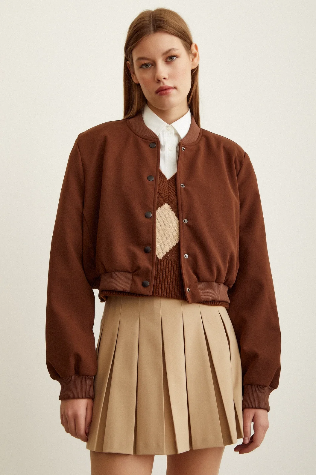 سترة كاجوال بسحاب وبطانة بنية