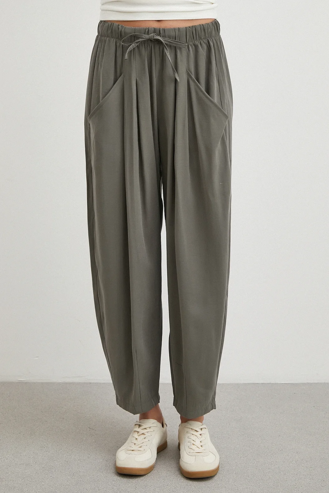 Bağcıklı Beli Lastikli Pileli Pantolon Haki