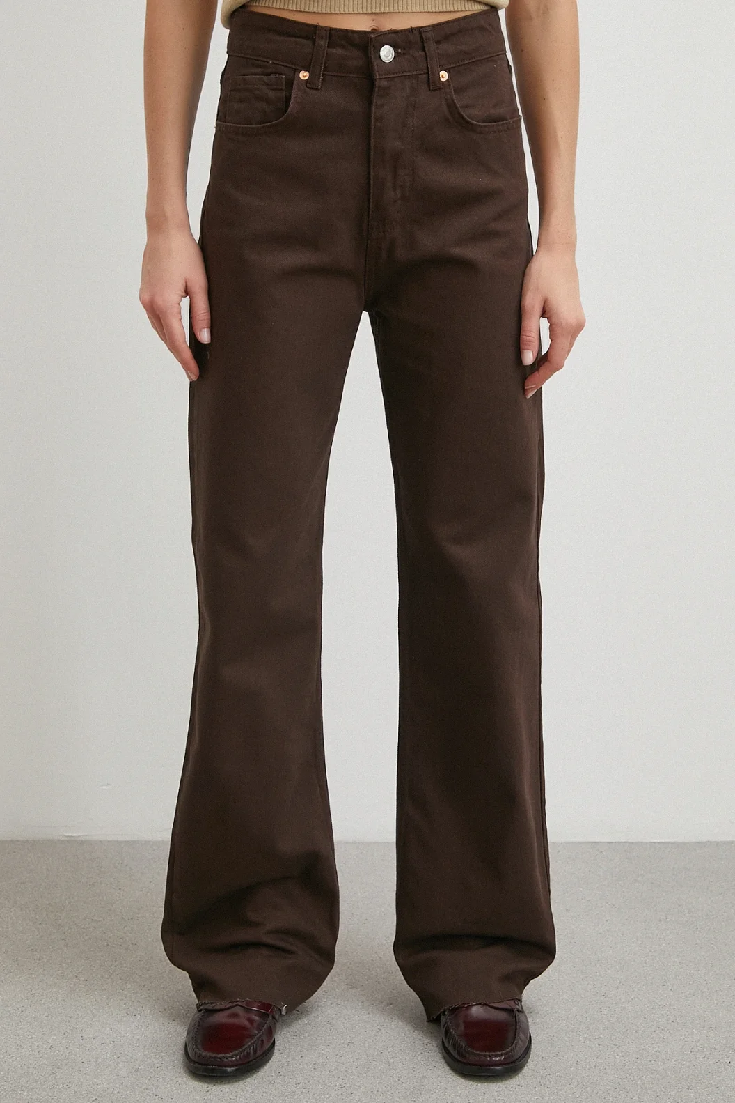 Yüksek Bel Kesik Boru Paça Jean Kahve