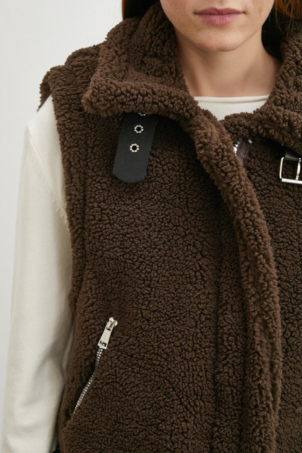 Yaka Detaylı Yumoş Yelek Kahve