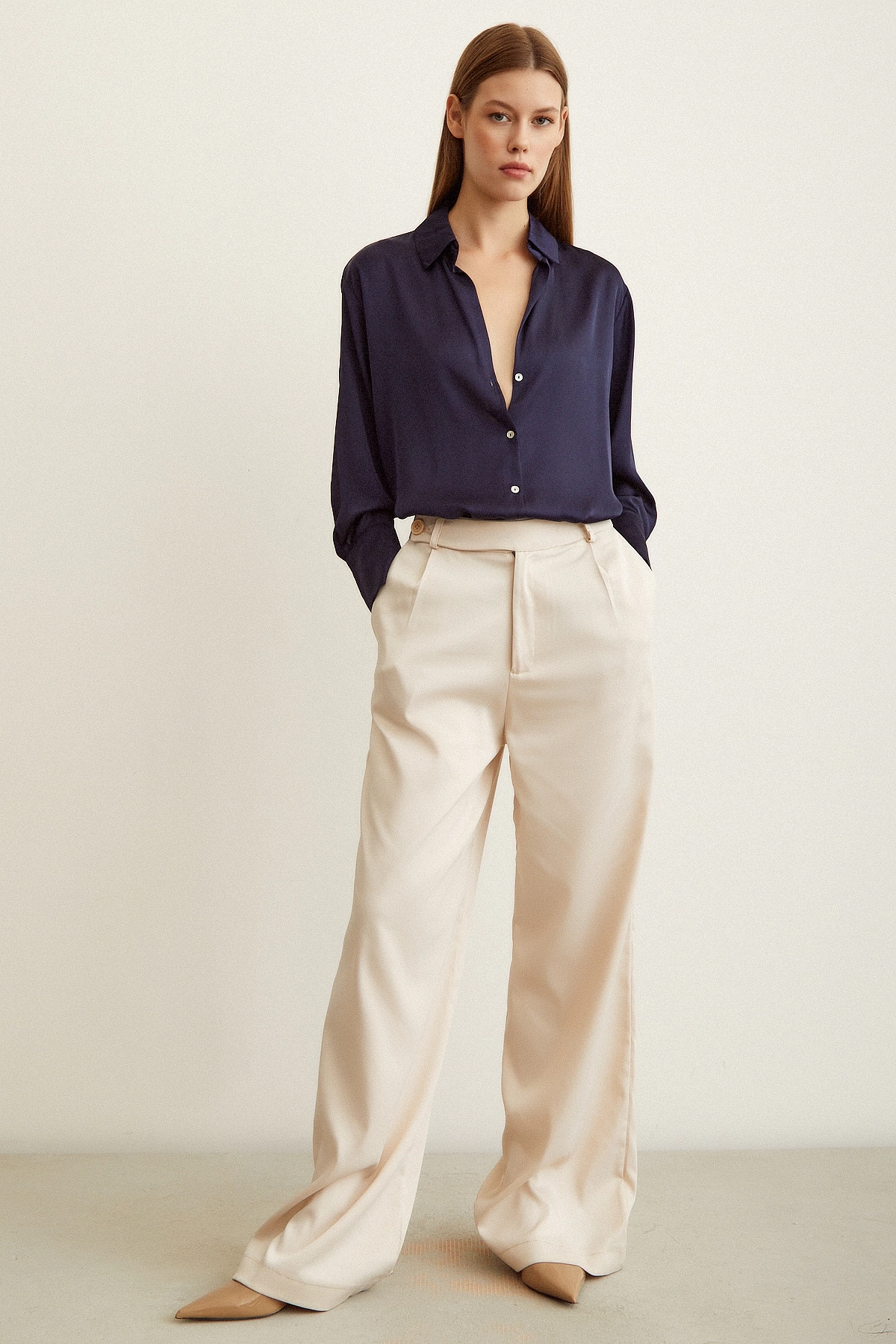 Basic قميص ساتان أزرق