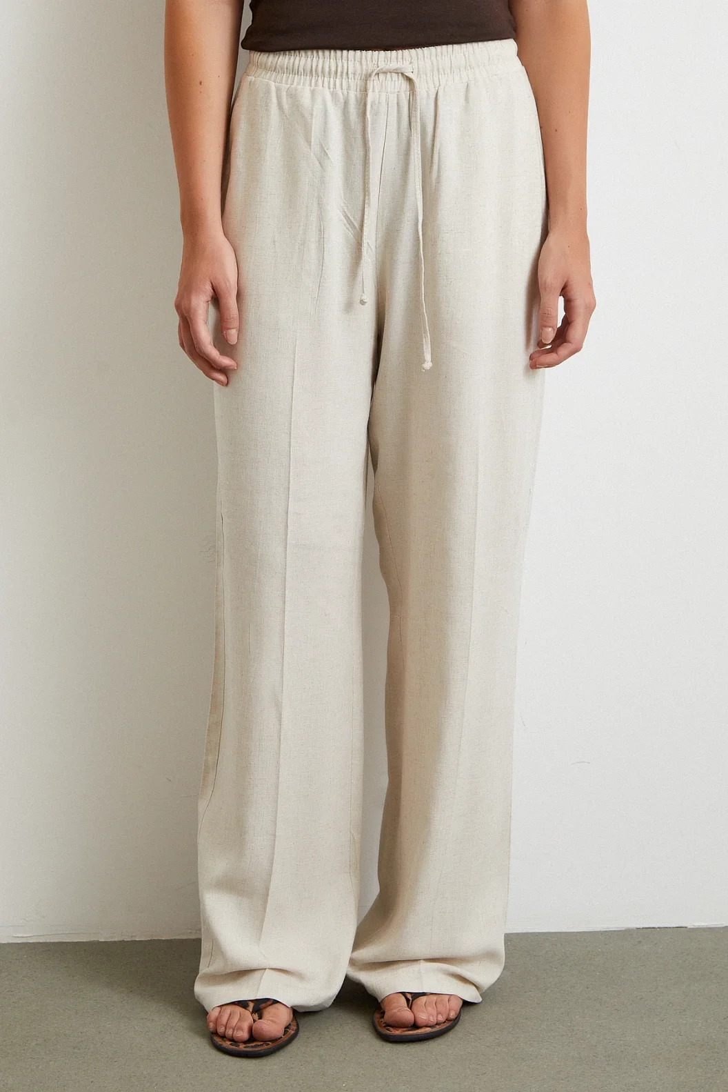 Beli Lastikli Boru Paça Pantolon Bej