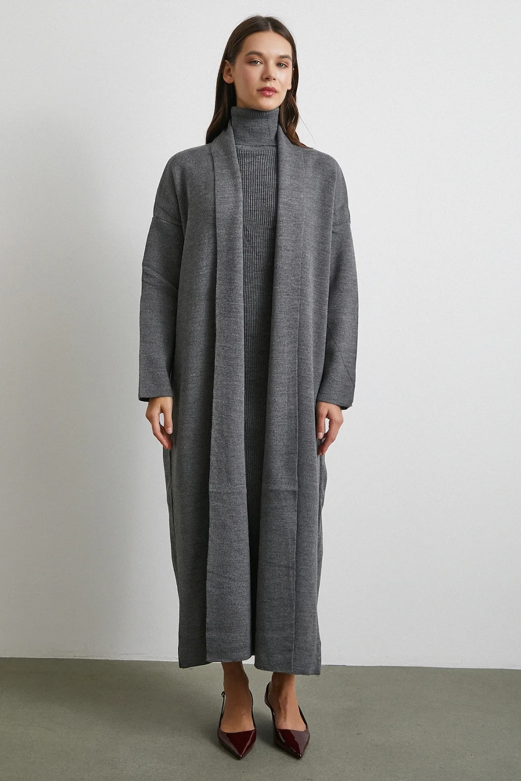 Uzun Elbiseli Hırka Triko Takım Gri