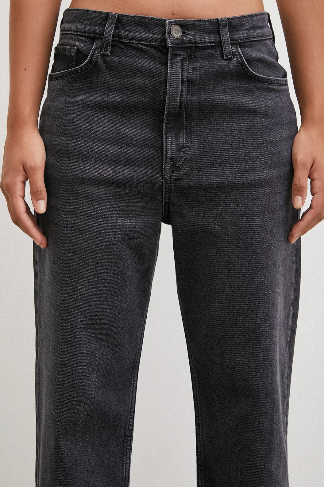 Tube Leg High Waist Jeans Black