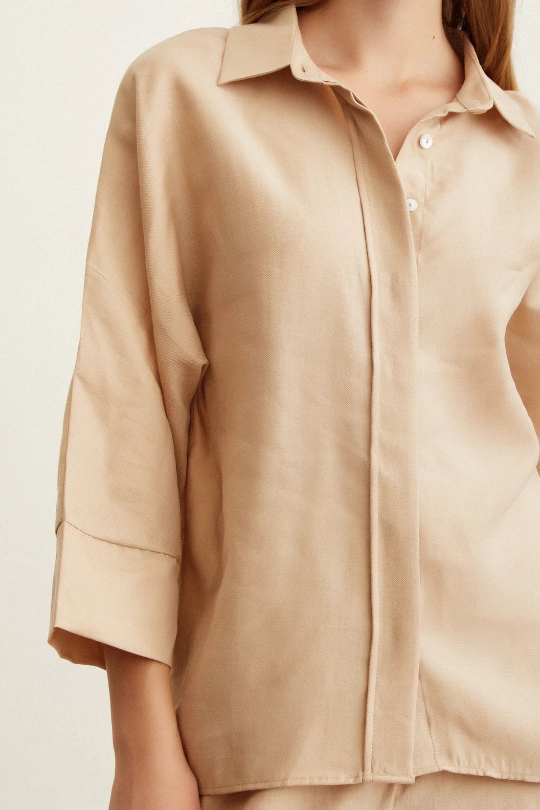 Bat Sleeve Linen Shirt Beige