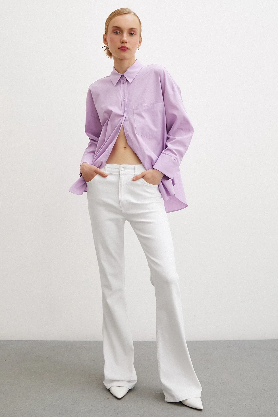 قميص بوبلين بقصة عادية بلون ليلا