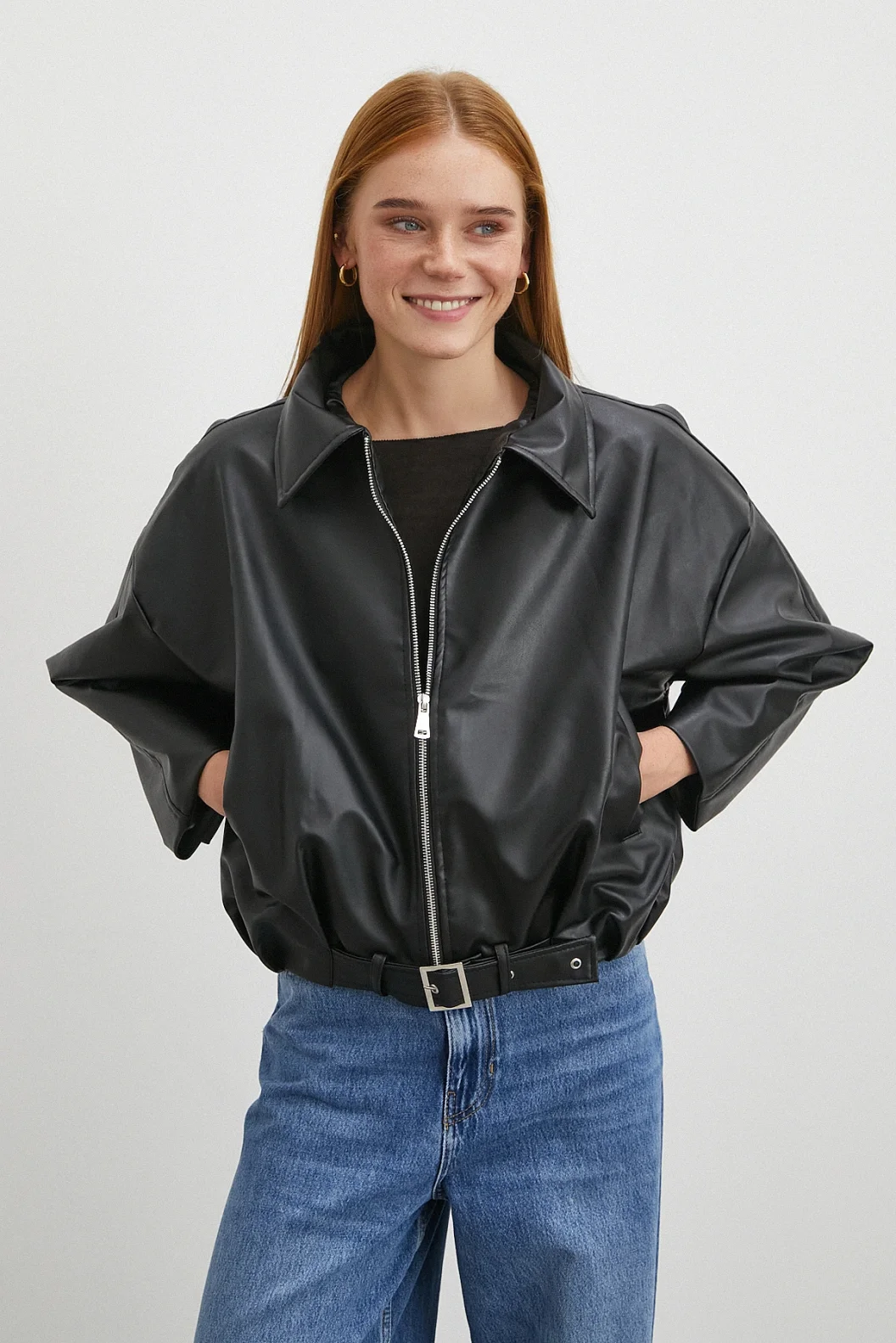 Yakalı Kemer Detaylı Deri Ceket Siyah