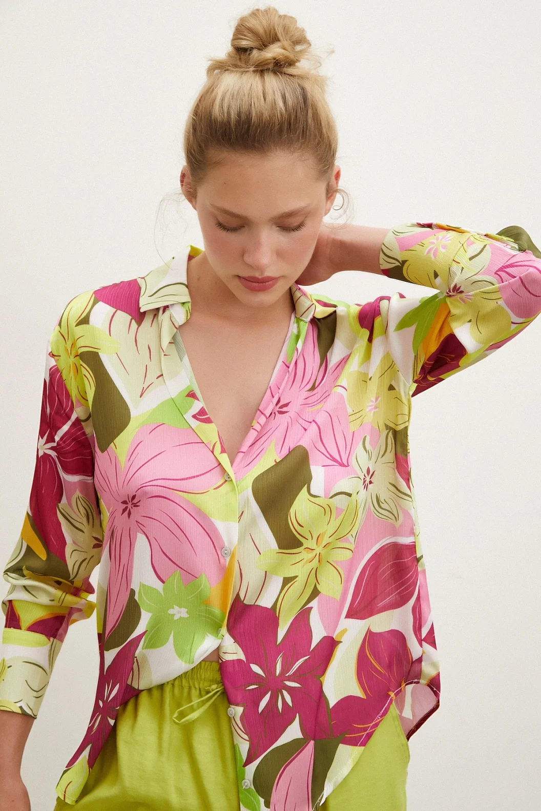 Blusen mit Blumenmuster Satin Rosa