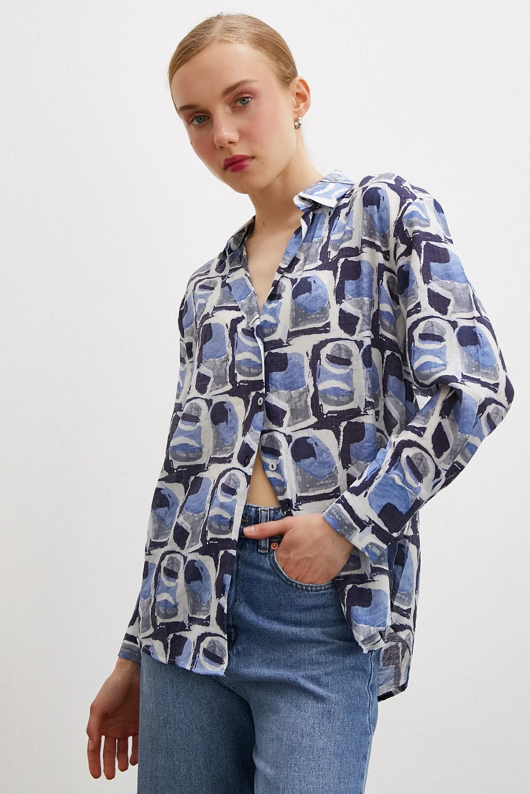 قميص بنطلون فان غوخ الأزرق