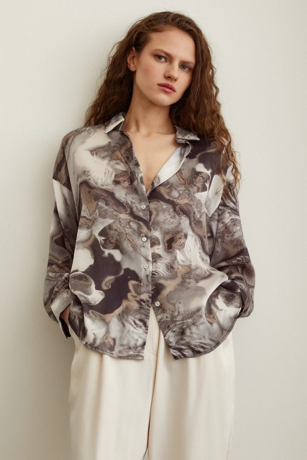 Batik Muster Hemd Grau