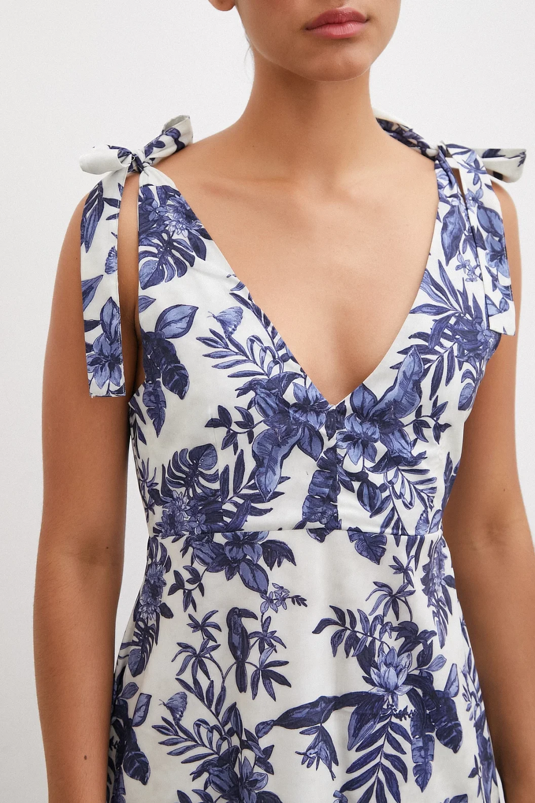 Shoulder Strapped V Neck Dress Navy