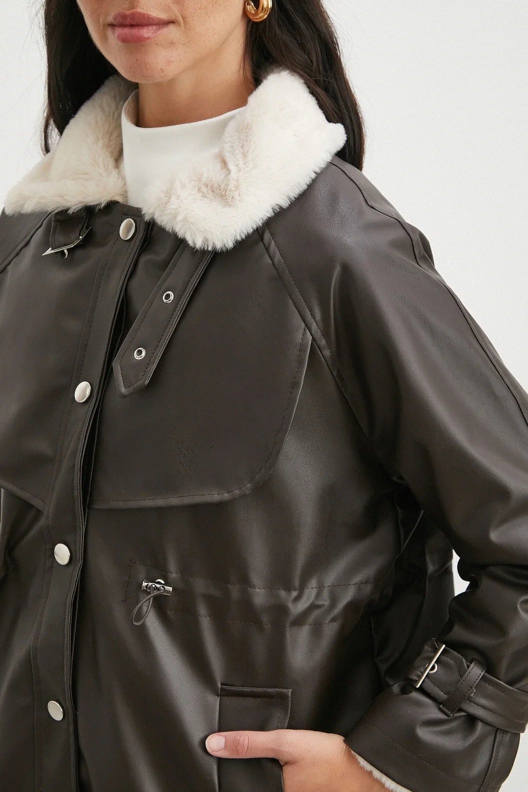 Kürklü Yaka Detaylı Deri Ceket Kahve