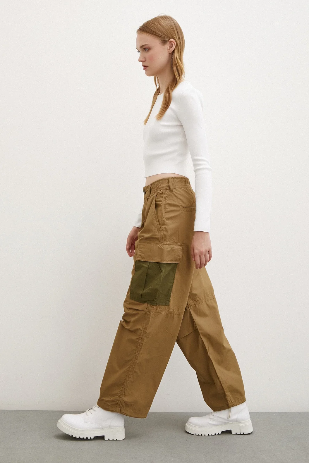 Elastic Waist Cargo Pocket Parachute Pants Khaki