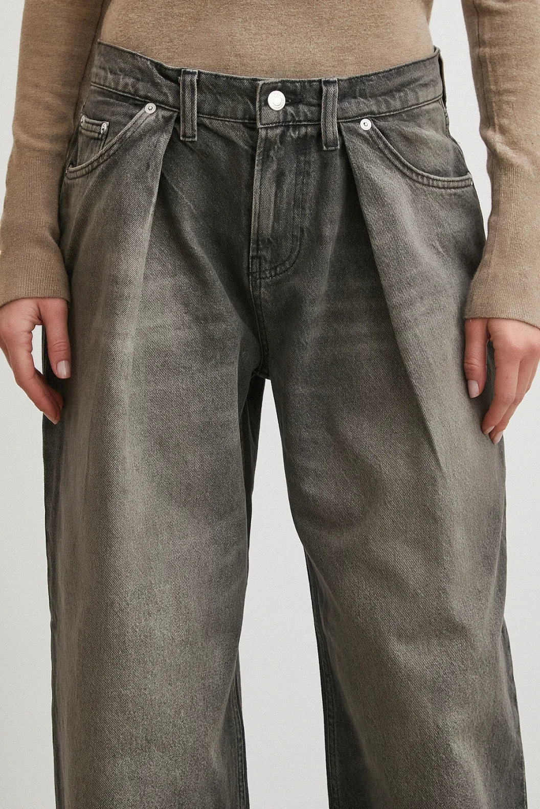 Yüksek Bel Pileli Geniş Paça Jean Füme