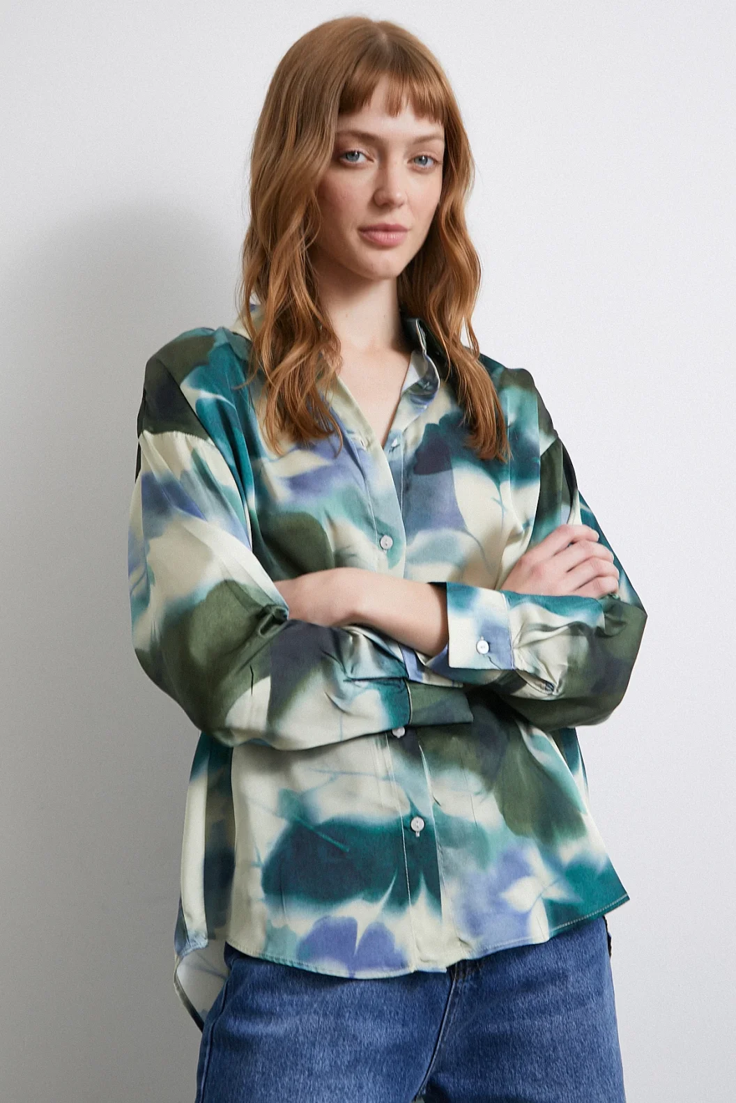 قميص حرير نمط باتيك لون بترول