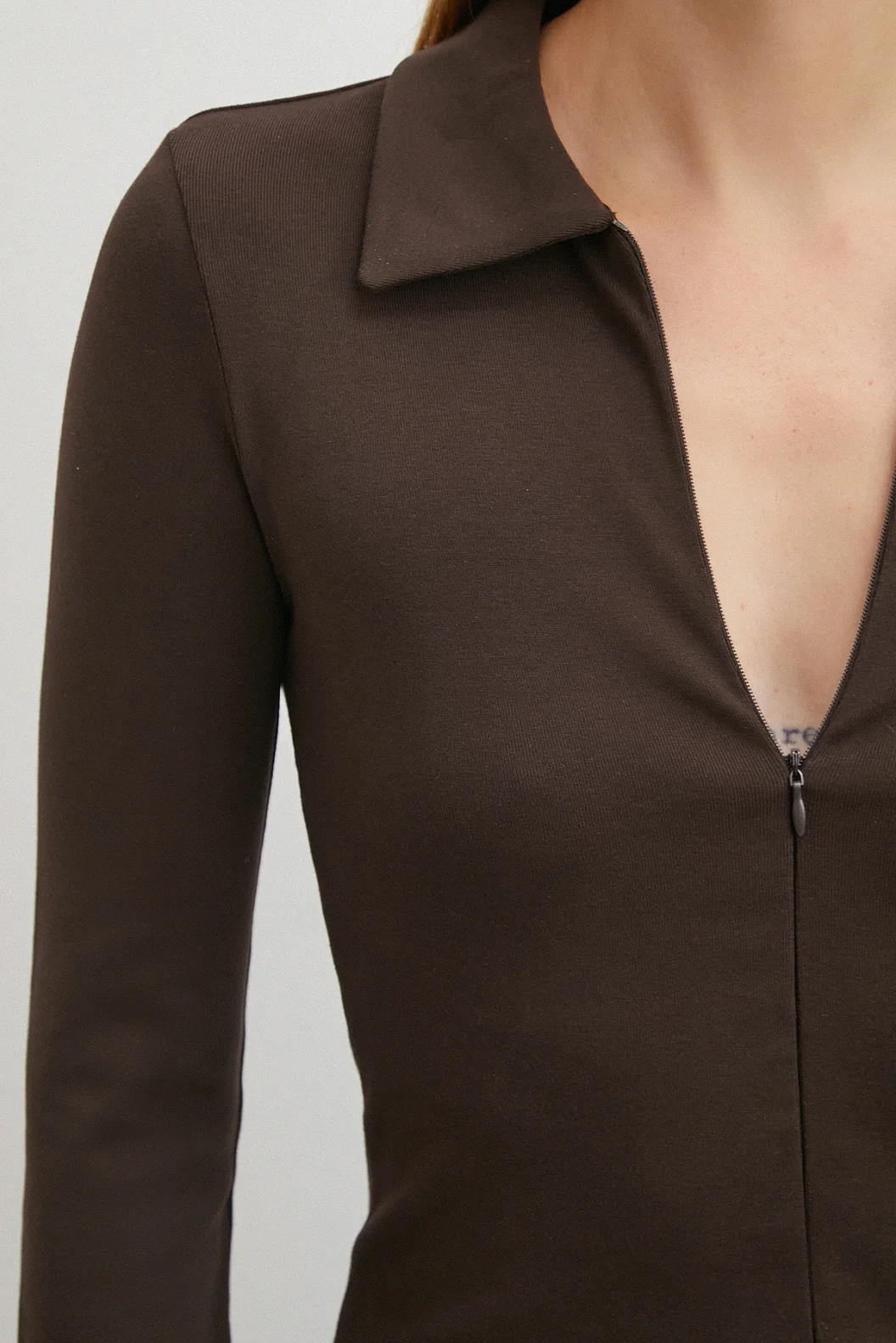 Yakalı Çift Fermuarlı Bluz Kahve