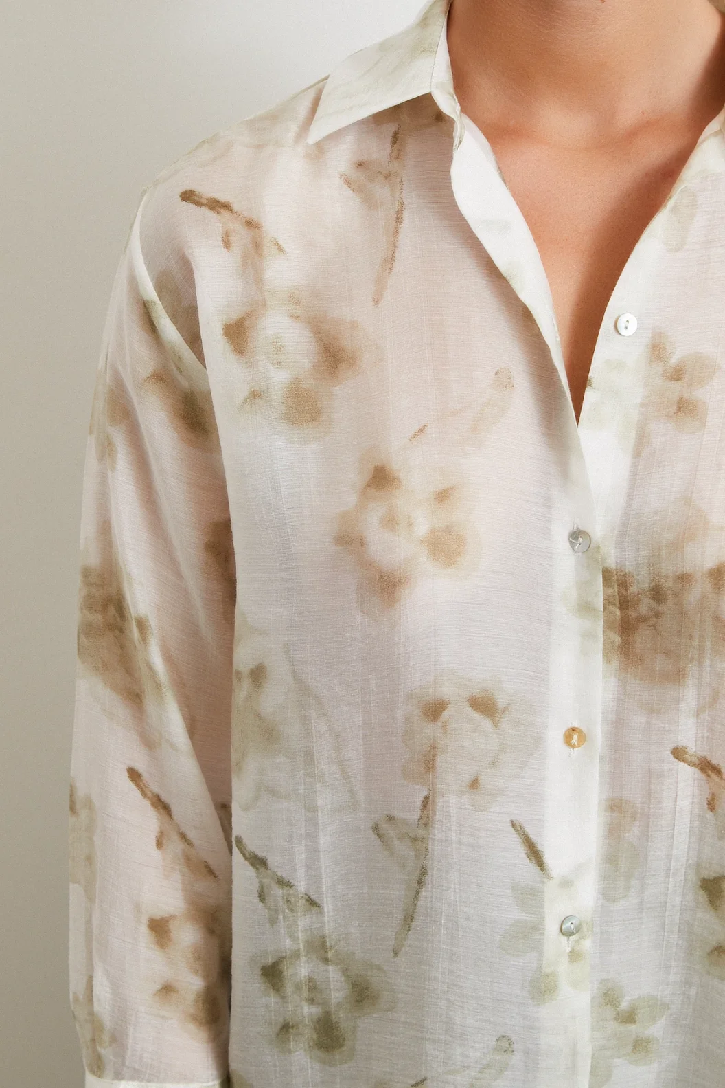 قميص تول بنقشة الأورجانزا الأخضر