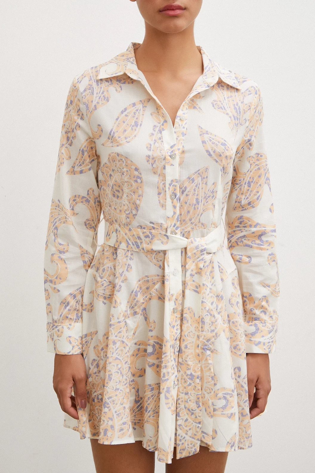 فستان مطبوع بنقوش غودي