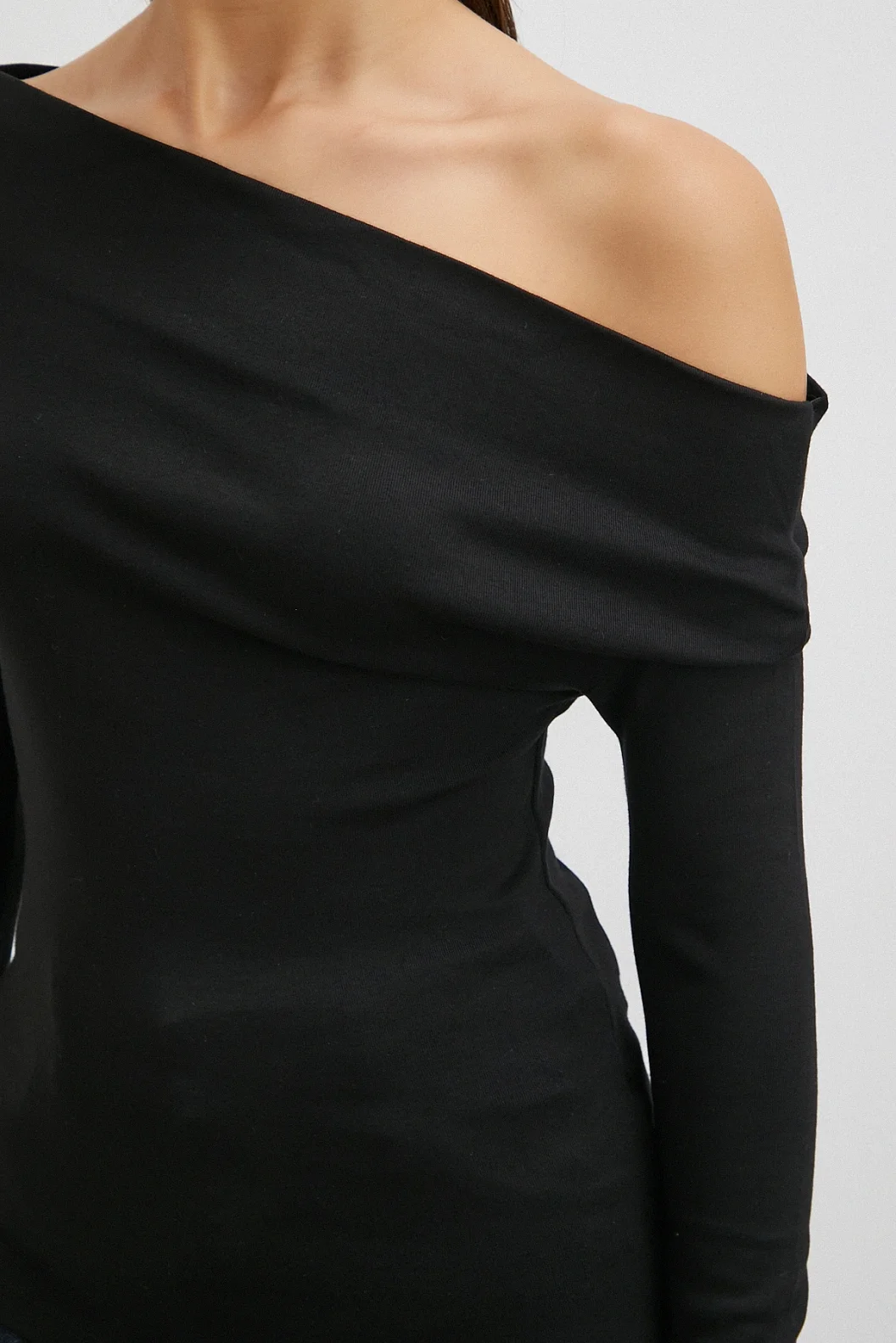 Omuz Pileli Uzun Kol Bluz Siyah