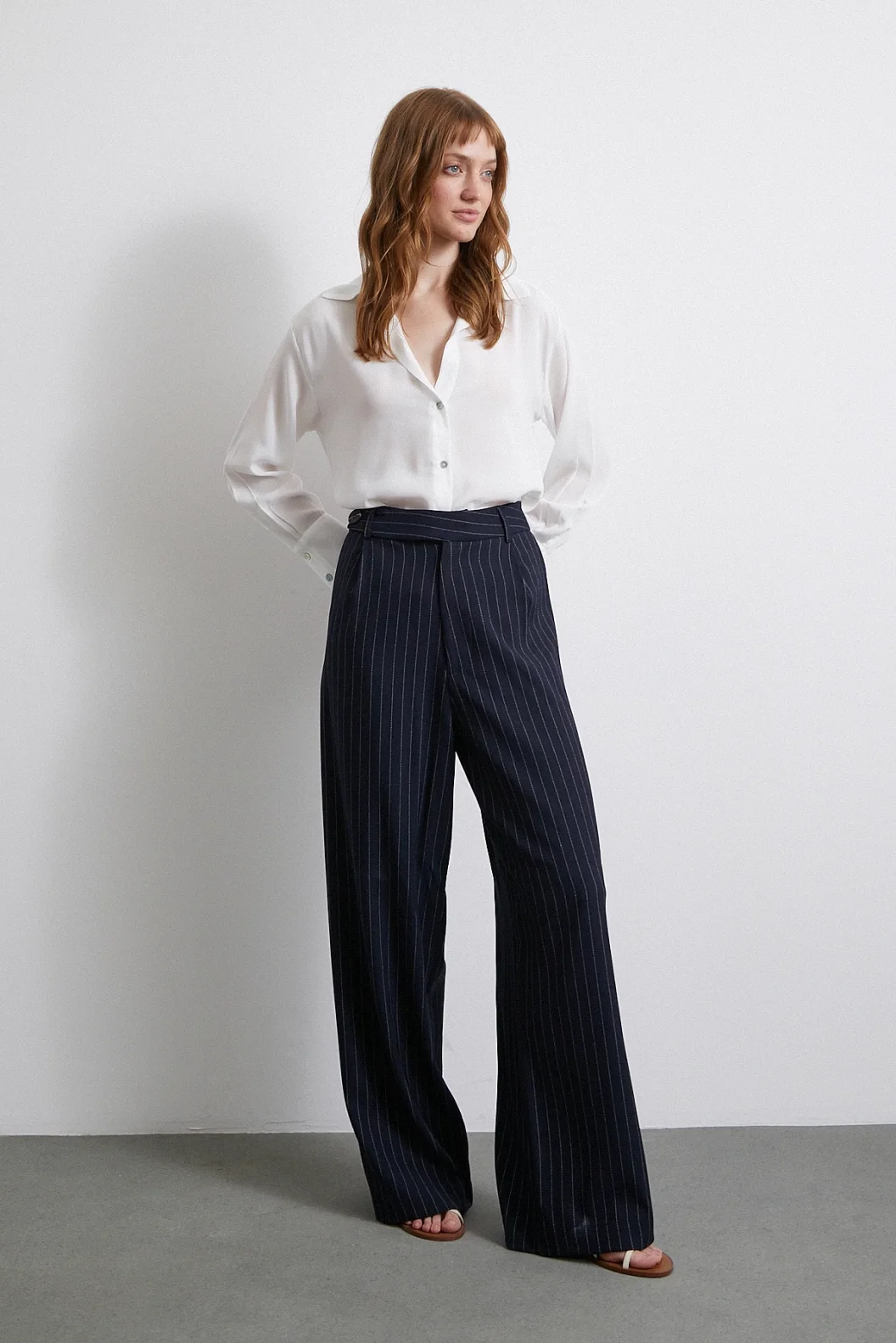 V-Ausschnitt Satin Bluse Ecru