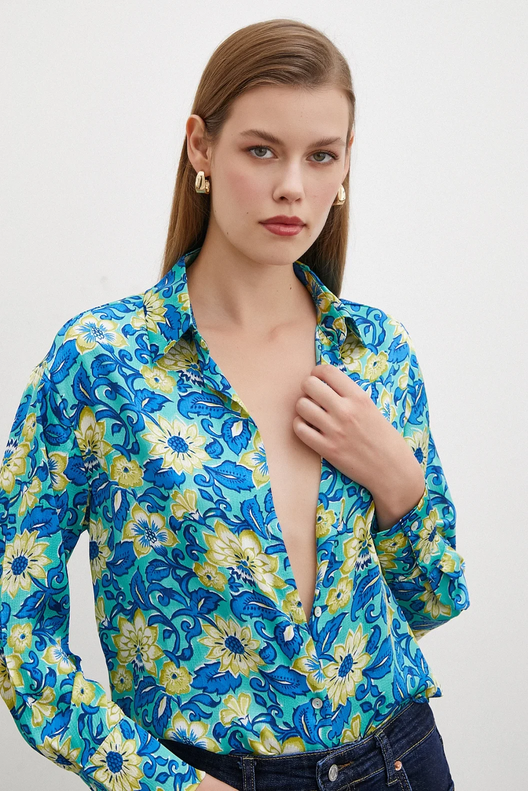 قميص بنقشة لوتس أزرق