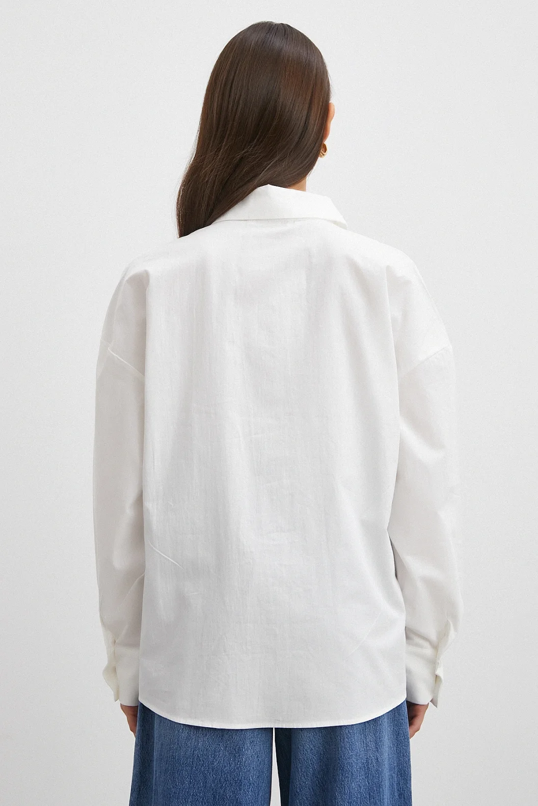 Düğme Detaylı Pamuklu Gömlek Beyaz