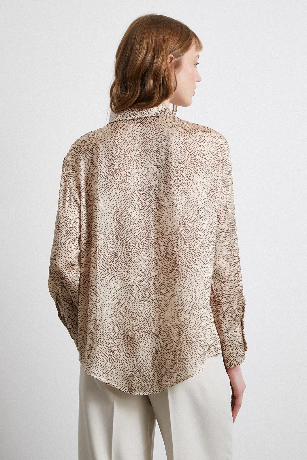 V-Neck Patterned Satin Shirt in Brown