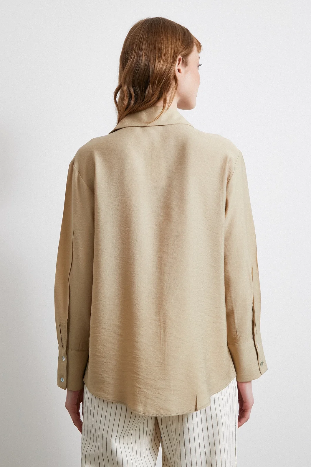 Feingewebte Satinbluse Beige