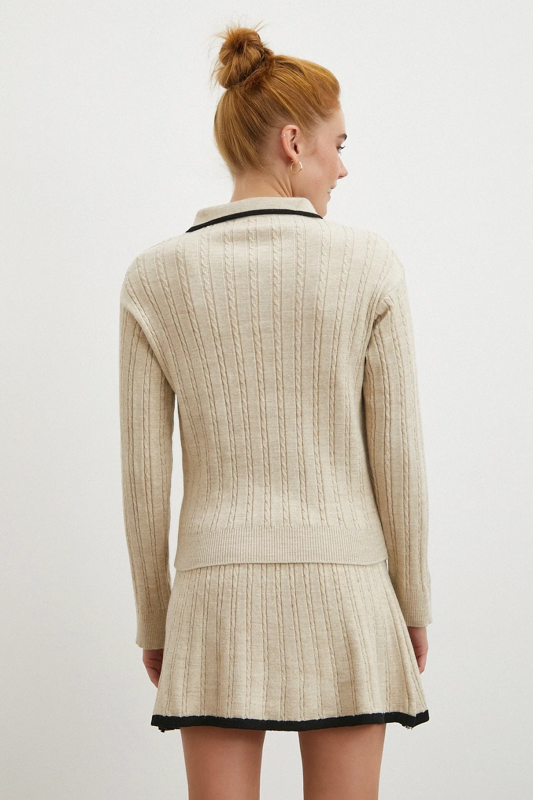 Polo Yaka Etekli Takım Ekru