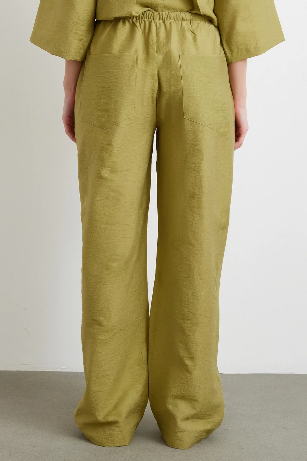 Arka Cepli Salaş Pantolon Yeşil