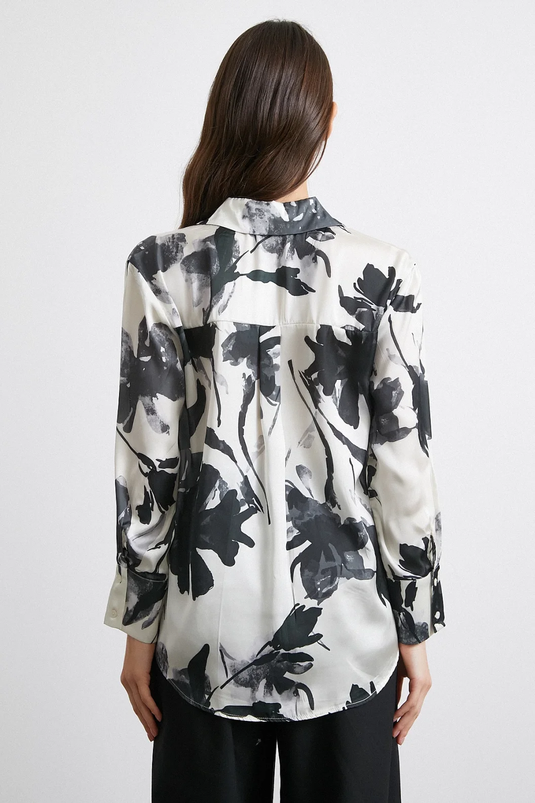 Saten Yüzeyli Desenli Gömlek Siyah