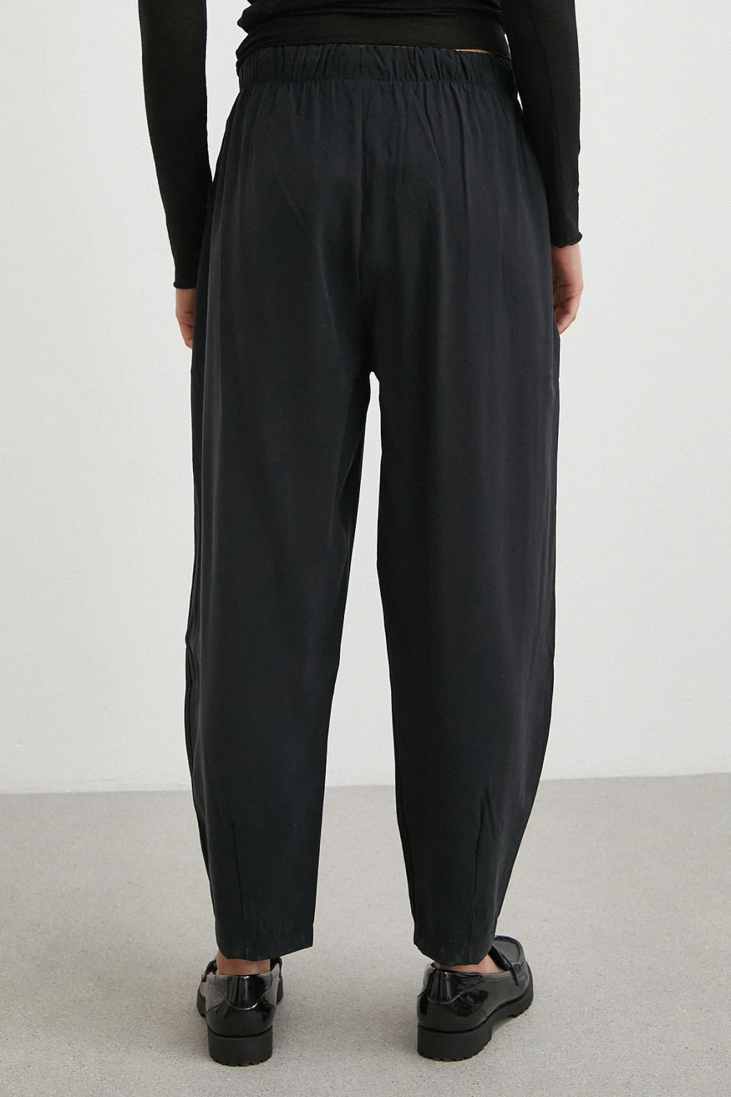 Bağcıklı Beli Lastikli Pileli Pantolon Siyah