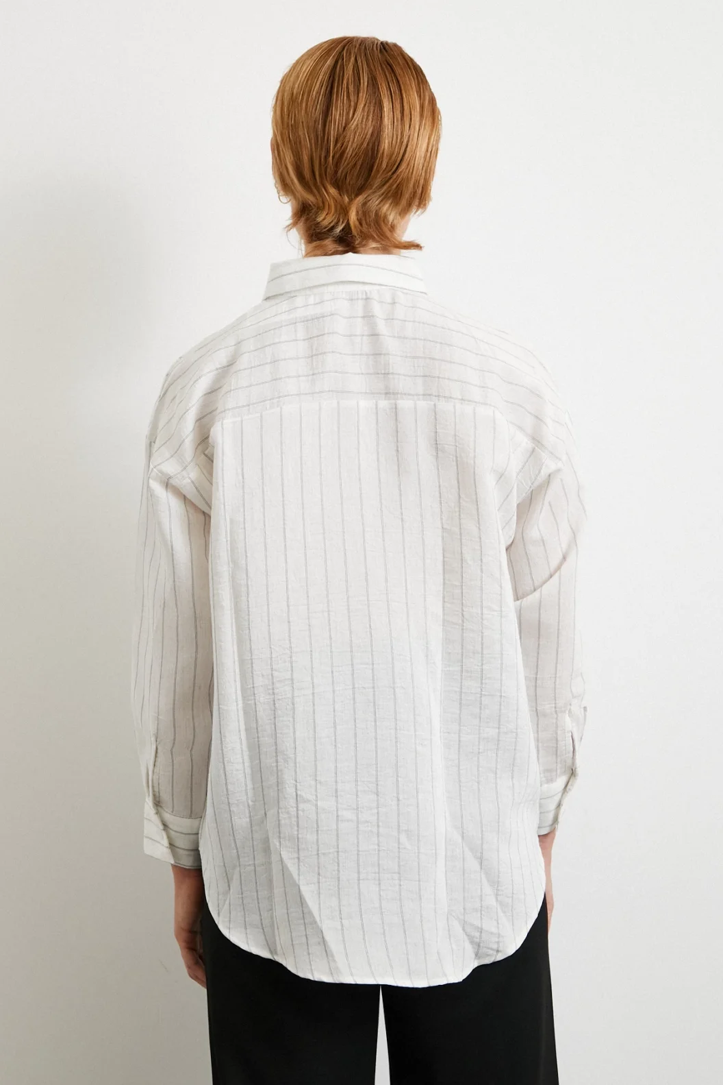 قميص مخطط قطني أبيض