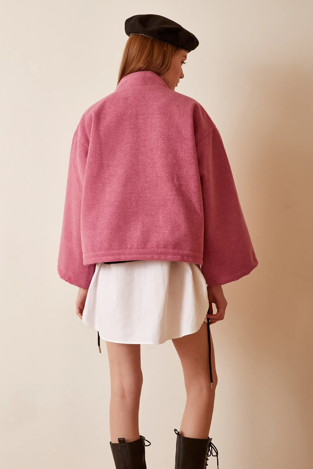 Handy Crop Jacke mit detaillierten Schnüren in Rosa