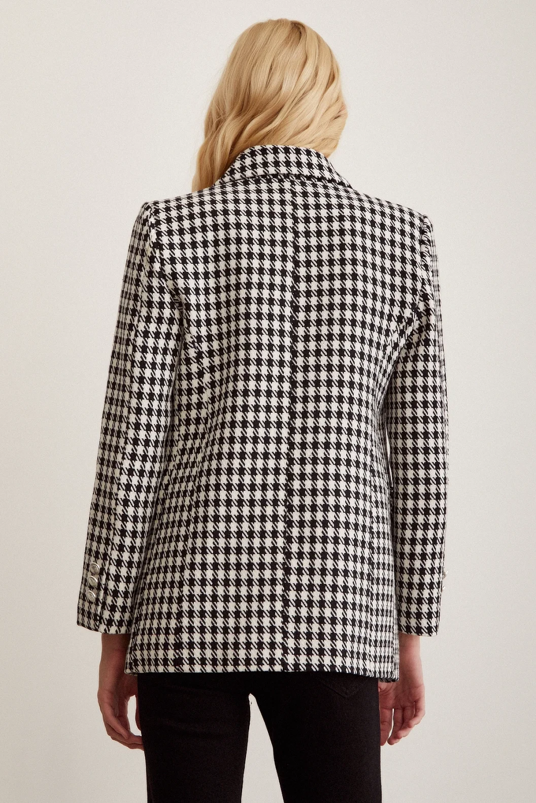 بلايزر كازاياغا أسود