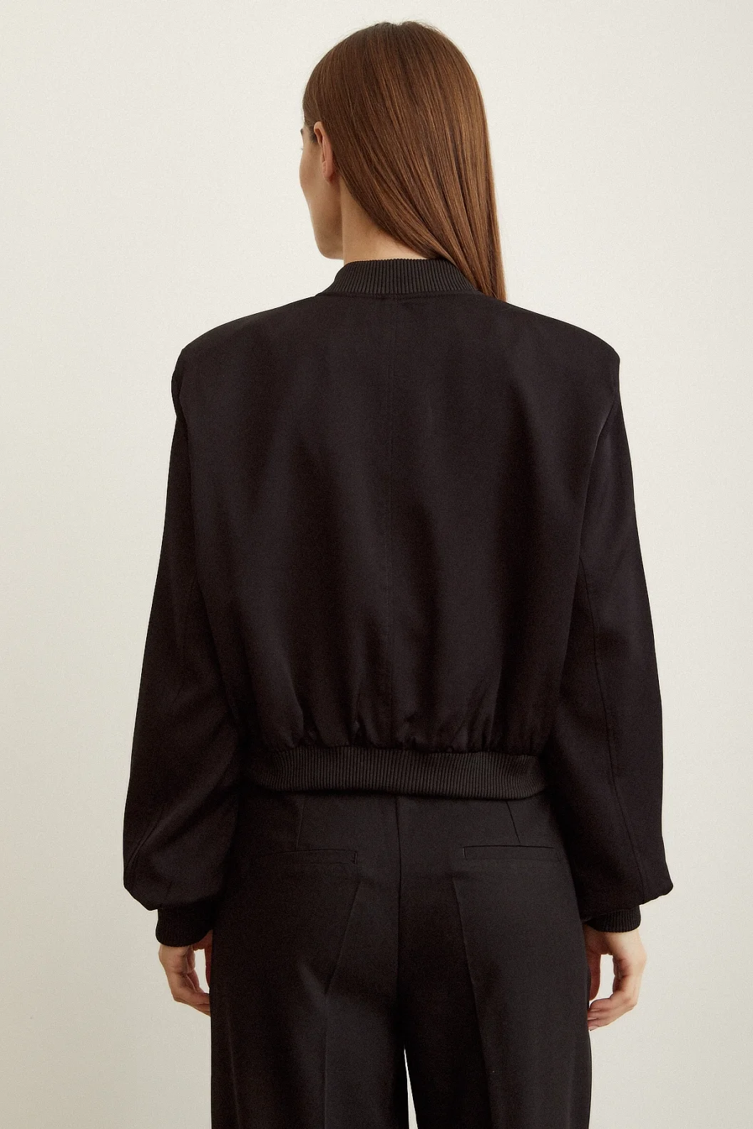 معطف بسطواني مبطن بالحشوات - أسود