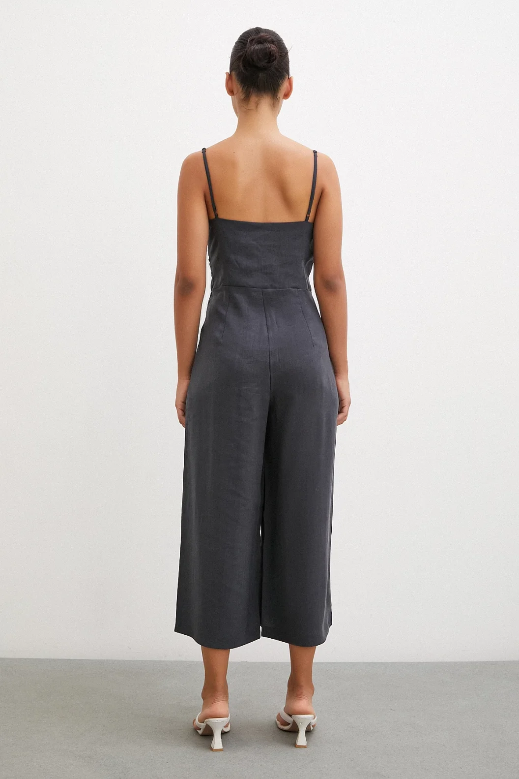 بديل بأشرطة مع قوس أسود